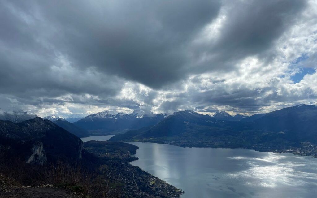 Mont Veyrier Vue en haut du Mont Veyrier