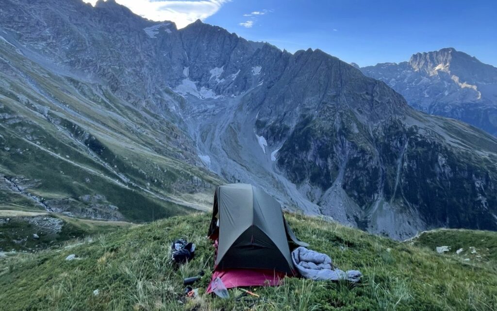 tente de bivouac dans les Écrins