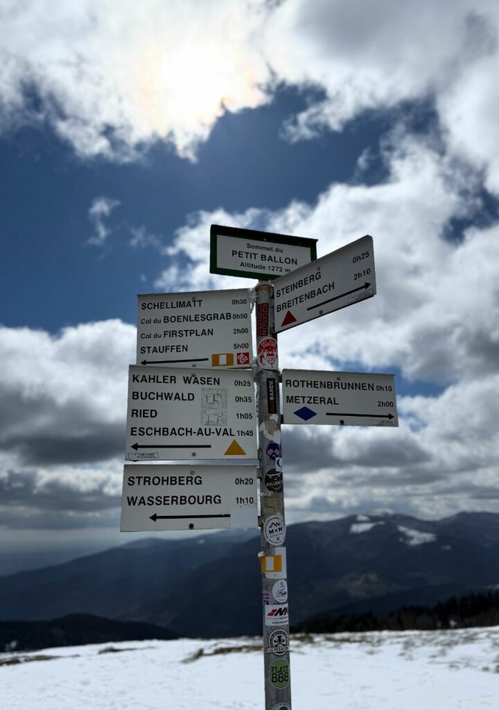 Panneau au sommet du Petit Ballon dans les Vosges