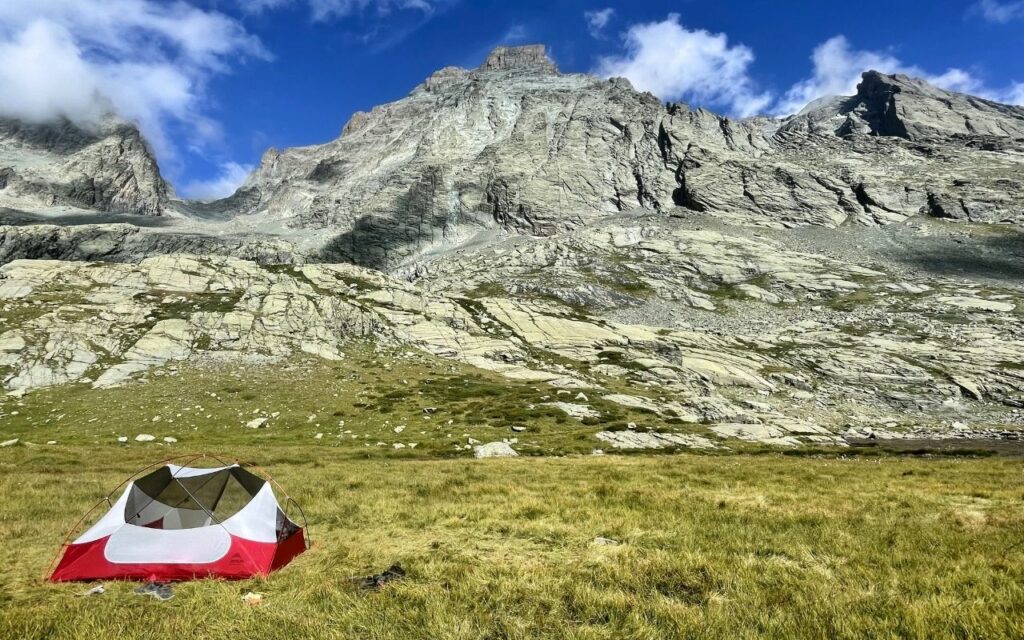Mont Viso et tente de bivouac