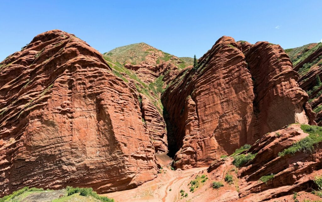 Jeti Oguz voyage au Kirghizistan paysages des montagnes de Jeti Oguz