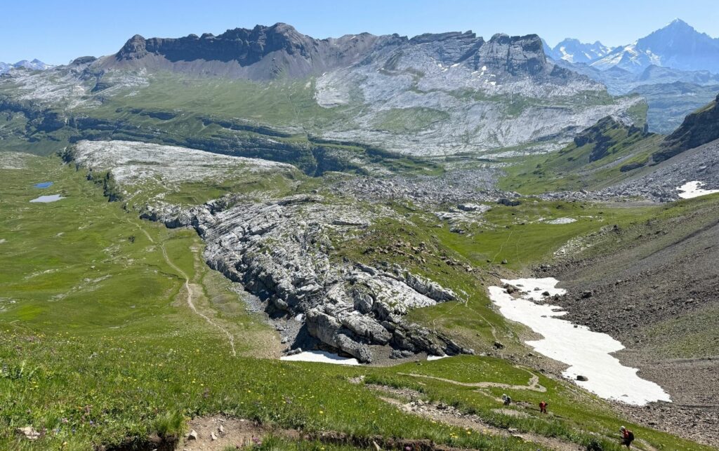 Tour des Fiz - Col de Portette Vue depuis le col de Portette dans les Fiz