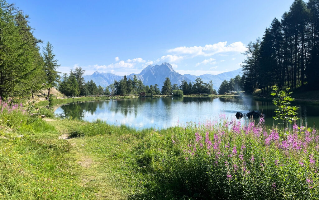 Lac le 4eme jour du Tour des Aiguilles d'Arves en rando 